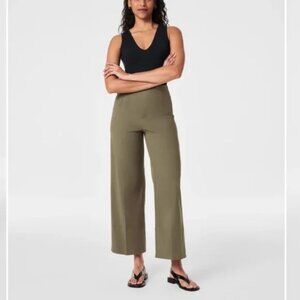 SPANX - NWT Stretch Twill Cropped Wide Leg Pant